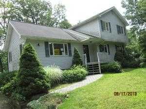 307 Darys Pl, Highland Lakes, NJ 07422