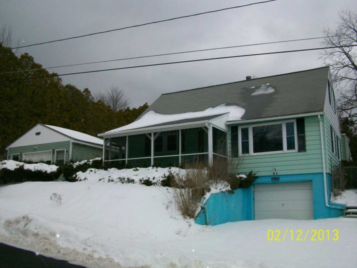 29 Water St, Adams, MA 01220