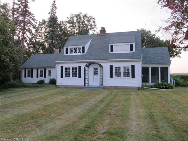 58 Geer St, Cromwell, CT 06416