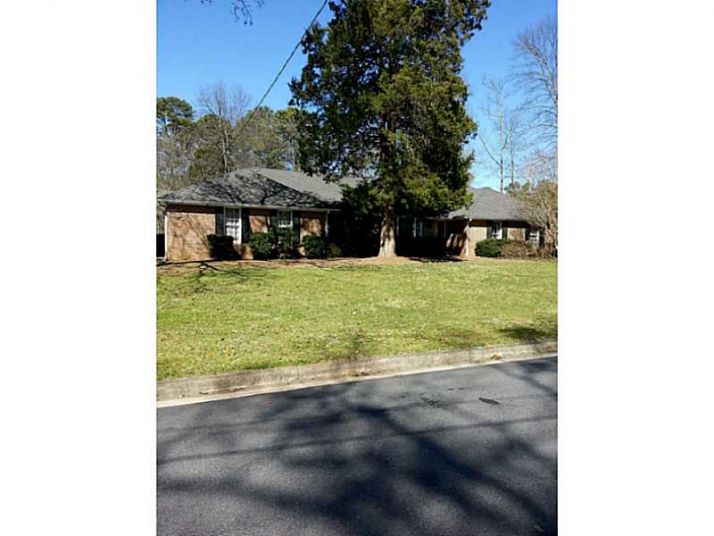 620 Wyncourtney Drive, Atlanta, GA 30328