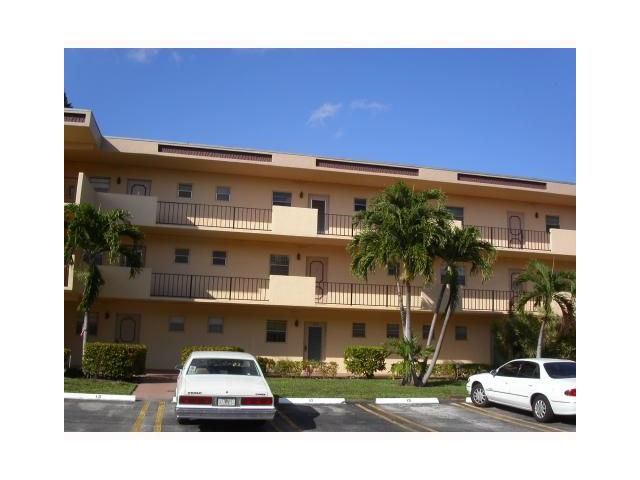 101 BERKLEY RD # 110, Hollywood, FL 33024