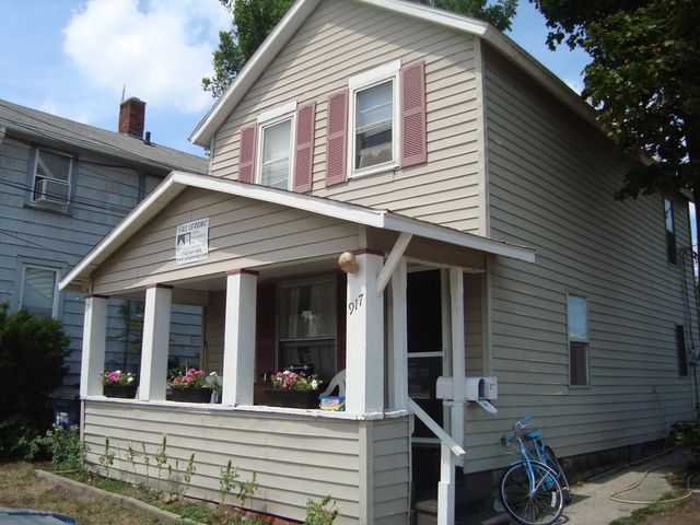 917 Wall St, Ann Arbor, MI 48105