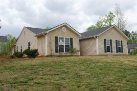 520 Redbud Lane, Mount Airy, GA 30563