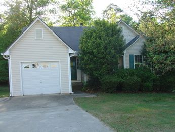 489 Village Circle, Stockbridge, GA 30281