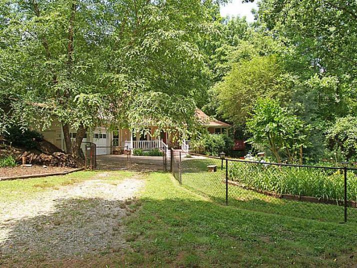 196 Duffy Grizzle Road, Dahlonega, GA 30533