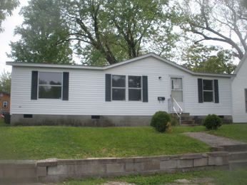 1021 N Ann St, Boonville, IN 47601