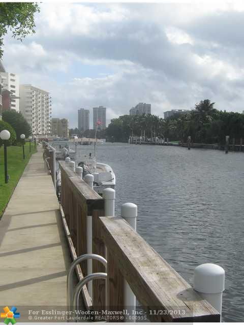 455 Paradise Isle Blvd # 308, Hallandale, FL 33009