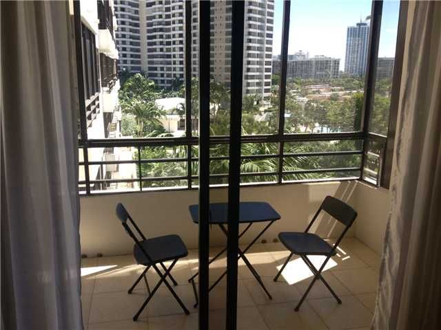 500 THREE ISLANDS BL # 322, Hallandale, FL 33009