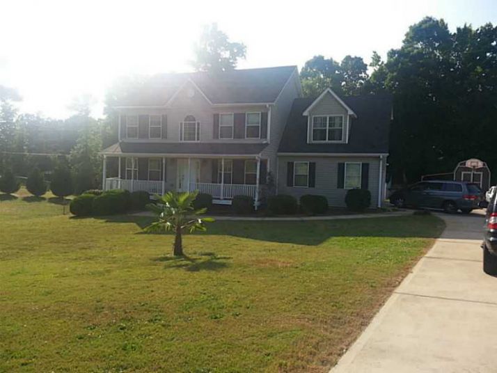 1113 Picketts Ridge Drive, Locust Grove, GA 30248