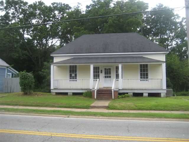 330 Atlanta St, Barnesville, GA 30204