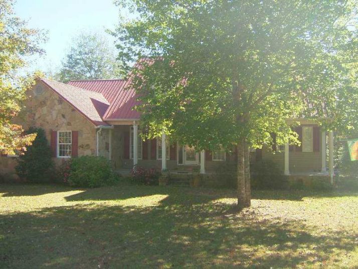 225 Hunters Glen, Maysville, GA 30558