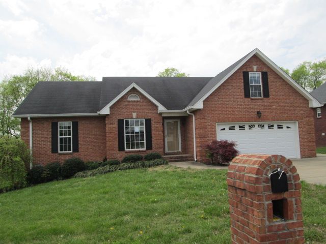 1057 Pinehurst Dr, Gallatin, TN 37066