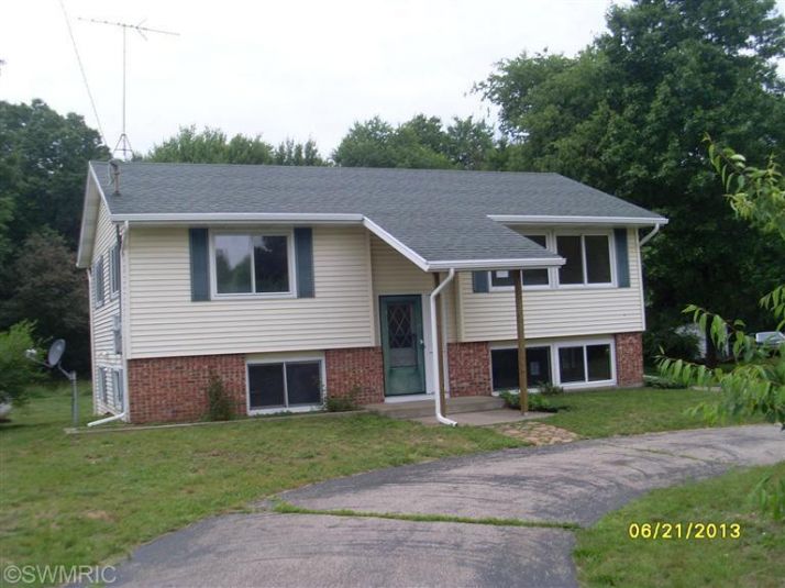 57322 Western Ave, Mattawan, MI 49071