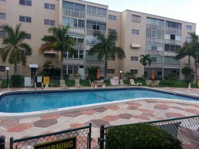 218 NE 12TH AV # 408, Hallandale, FL 33009