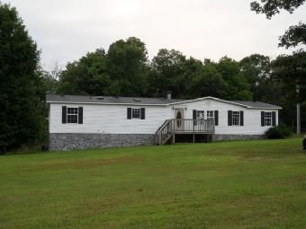 2751 Ridge Rd, Mc Ewen, TN 37101