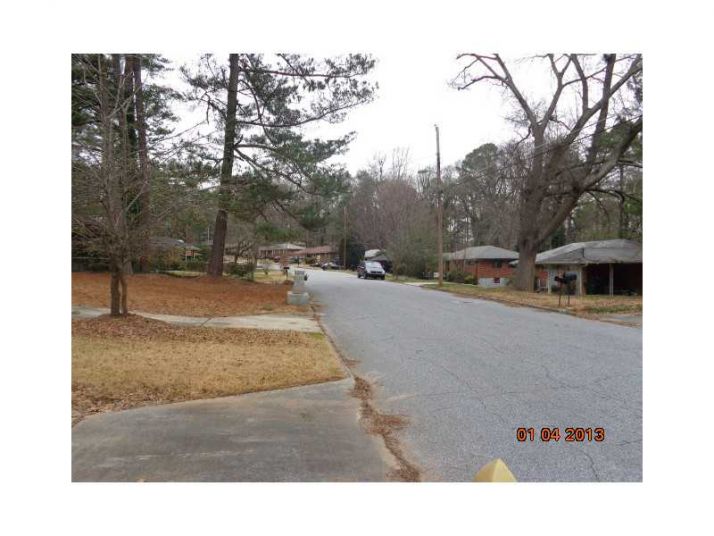 2812 Connally Drive, Atlanta, GA 30311