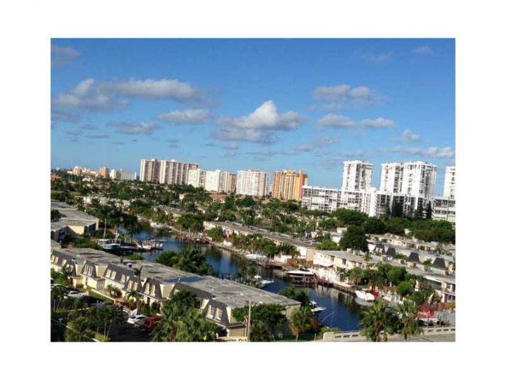 2500 PARKVIEW DR # 1011, Hallandale, FL 33009