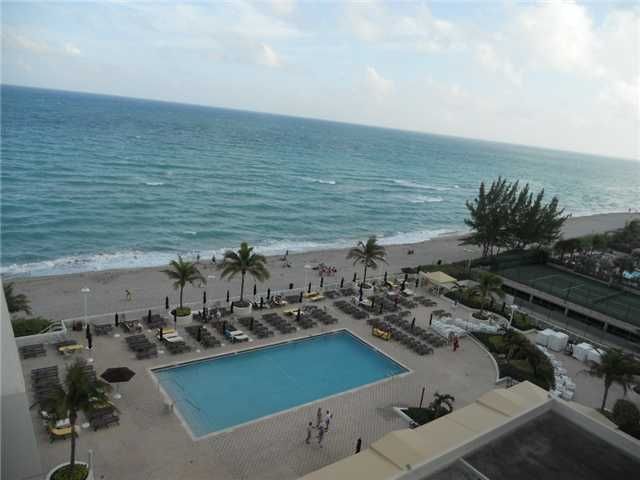 1890 OCEAN DR # 207, Hallandale, FL 33009