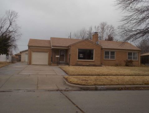 2748 E Menlo St, Wichita, KS 67211