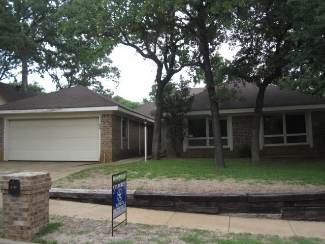 1409 Donna Ln, Bedford, TX 76022