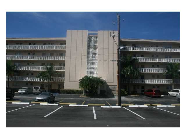 218 NE 12TH AV # 504, Hallandale, FL 33009