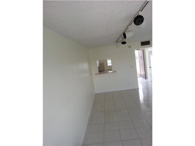 220 SW 9TH AV # 504, Hallandale, FL 33009