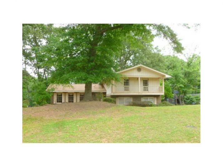 1040 Yemassee Trl, Stone Mountain, GA 30083