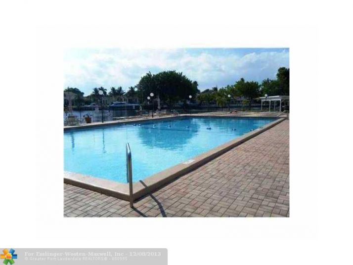 701 THREE ISLANDS BLVD # 515, Hallandale, FL 33009