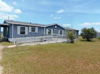 Harry Dr, Needville, TX 77461