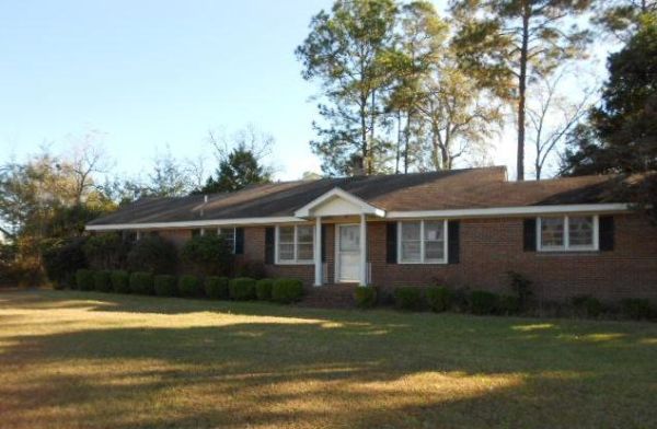 704 N Washington St, Sylvester, GA 31791