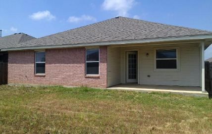 125 Quartz Dr, Jarrell, TX 76537