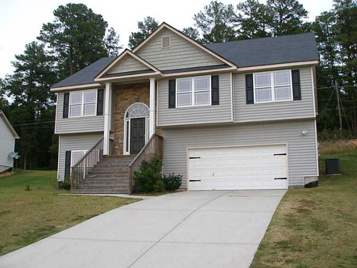 208 Oceanliner, Winder, GA 30680