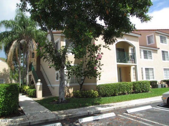 1743 Village Blvd Apt 202, West Palm Beach, FL 33409