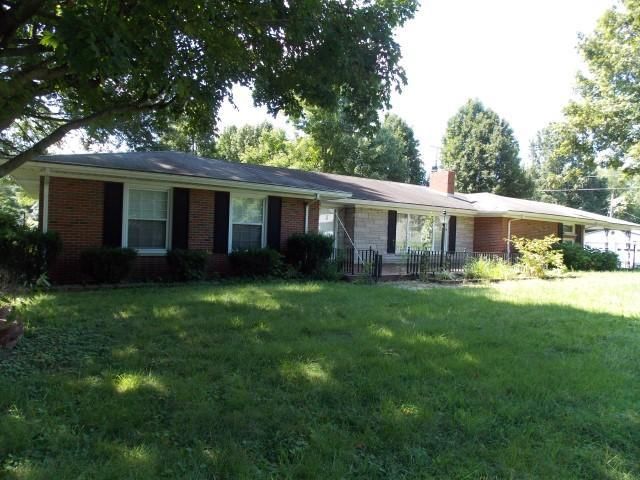 100 Willow Ter, Lawrenceburg, KY 40342