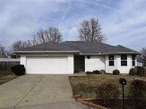 105 W Fox Terrace Cir, Nixa, MO 65714