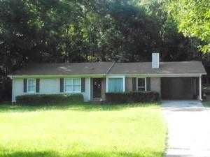 1040 Southshore Pl, Macon, GA 31204