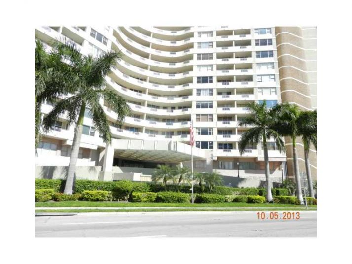 3180 S OCEAN DR # 417, Hallandale, FL 33009