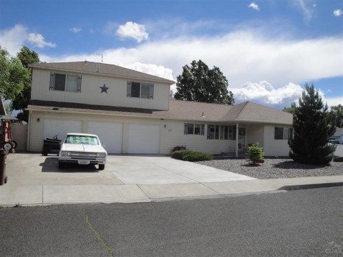 930 Southeast 3rd St, Prineville, OR 97754