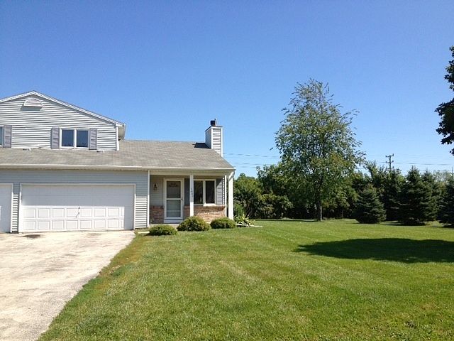 Jensen Ct # B, Delafield, WI 53018