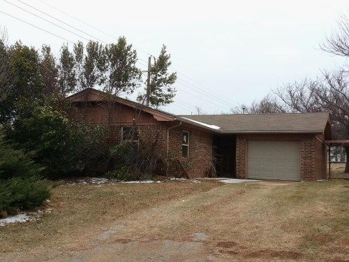 406 Bois Darc, Rush Springs, OK 73082