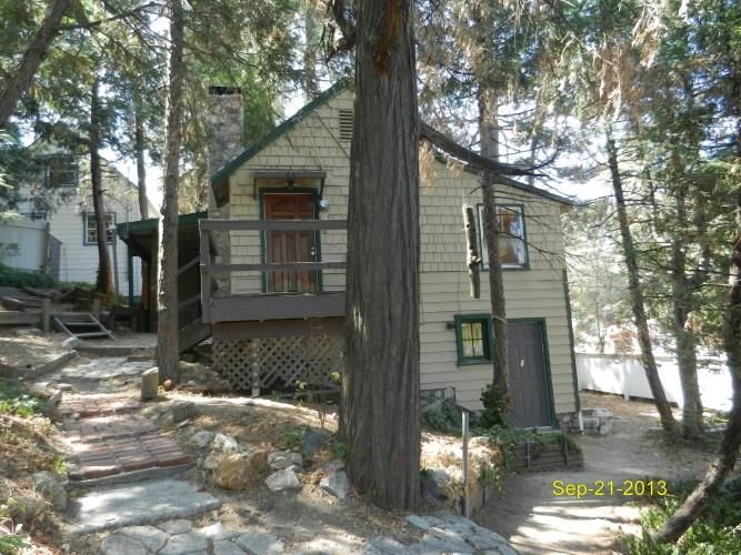 23599 Lake Dr, Crestline, CA 92325