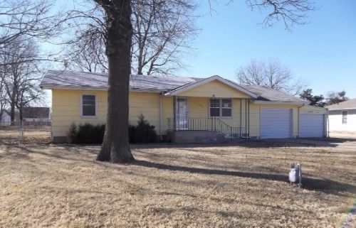 1625 N 3rd St, Neodesha, KS 66757