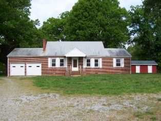 5933 Crymes Rd, Victoria, VA 23974