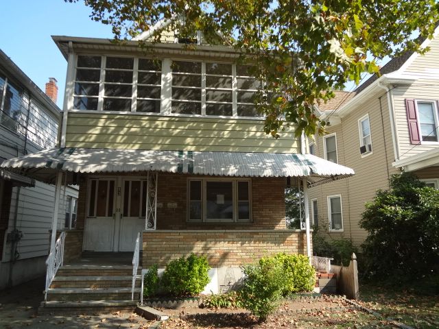 83 Spring St, Lodi, NJ 07644