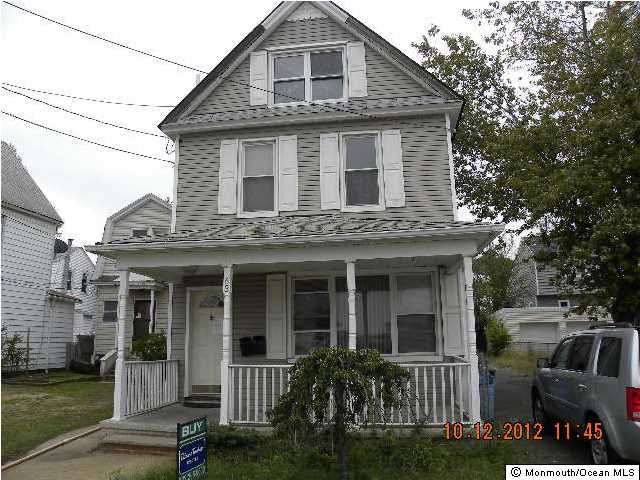 63 5th St, Highlands, NJ 07732