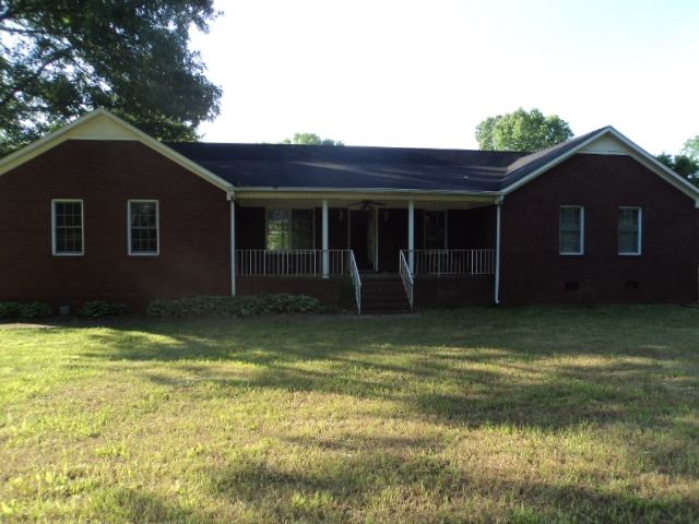 895 Venson St, Woodville, AL 35776