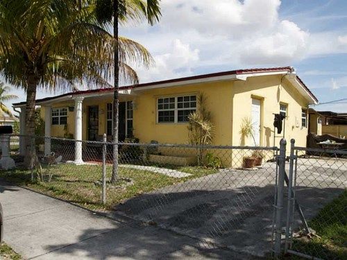 3195 W 10 AV, Hialeah, FL 33012