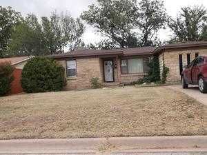 812 E 16th St, Sweetwater, TX 79556