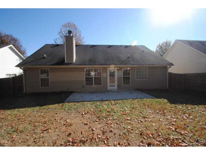 2396 Hillvale Circle, Lithonia, GA 30058