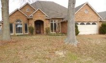 7334 Creek Bend Dr Memphis, TN 38125